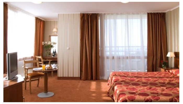 Hotel Dobrudja poza 10