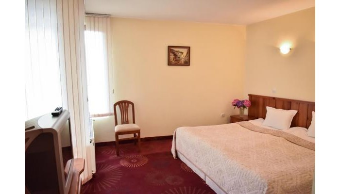 Family Hotel Lina poza 4
