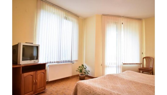 Family Hotel Lina poza 9