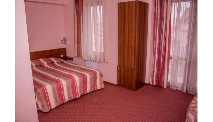 Family Hotel Ivel poza 3