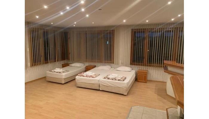 Moskoiani Hotel poza 6