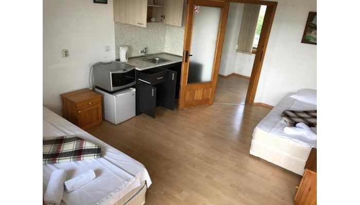 Moskoiani Hotel poza 11