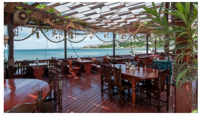 Robinson Apartments poza 2