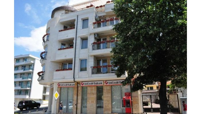 St. George Apartments poza 1