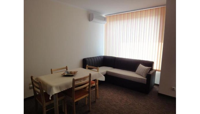 St. George Apartments poza 5