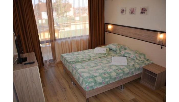 Golden House Apartments poza 3