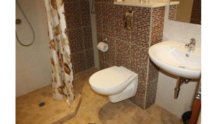 Golden House Apartments poza 4