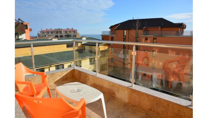 Golden House Apartments poza 1