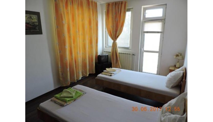 Vila Chasovnikarov poza 6