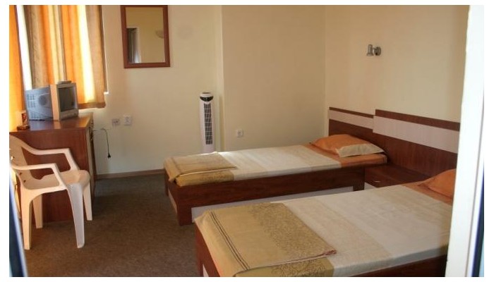 Family Hotel Favourite poza 3