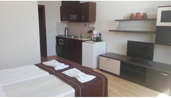 Complex Kamelia poza 9