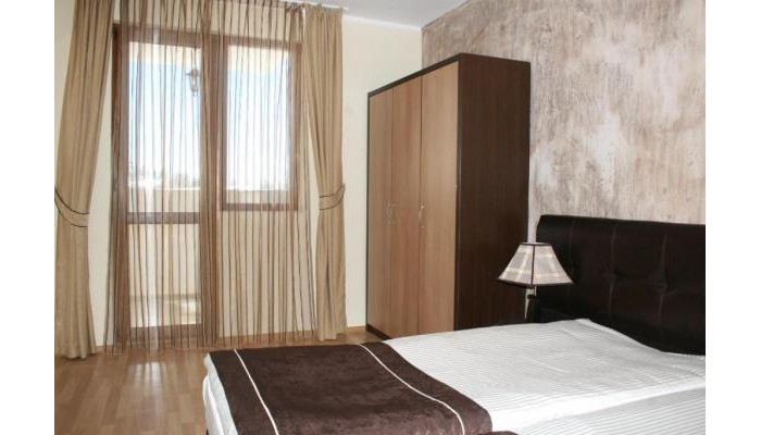 Complex Kamelia poza 3