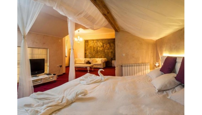 Complex Boriki poza 7