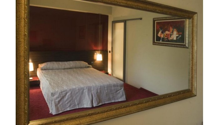 Hotel Famous House poza 9