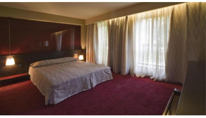 Hotel Famous House poza 3