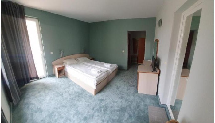 Family Hotel Saga poza 16