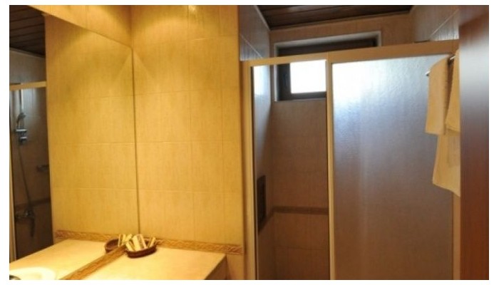 Hotel Razlog poza 10