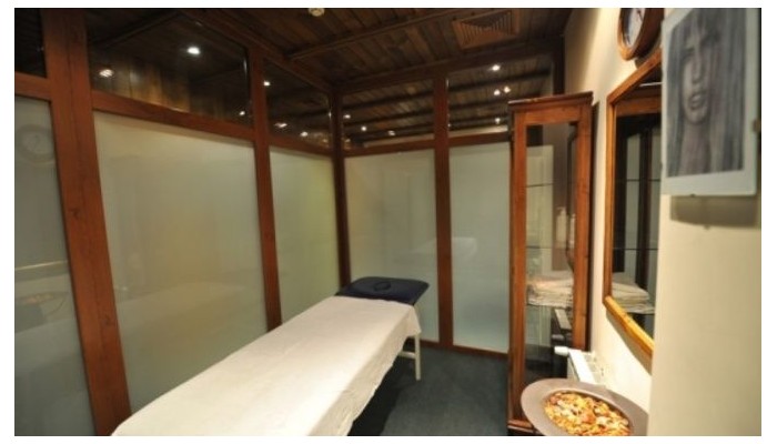 Hotel Razlog poza 26