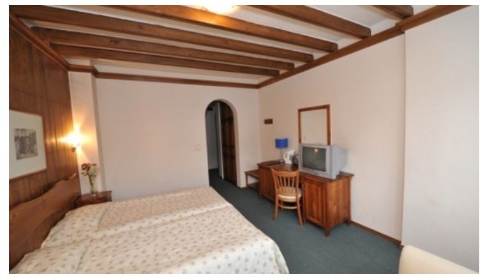 Hotel Razlog poza 9