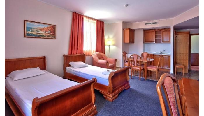 Hotel Estreya Residence poza 3