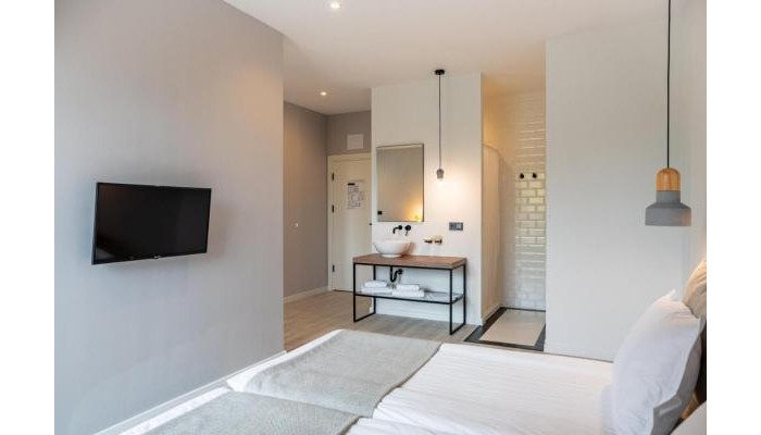 Hotel Primorski poza 20