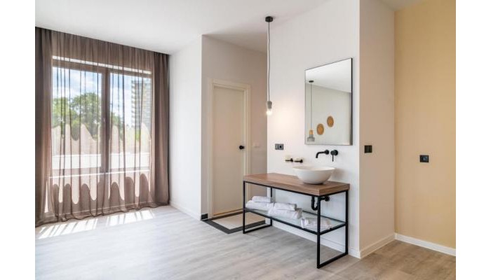 Hotel Primorski poza 17