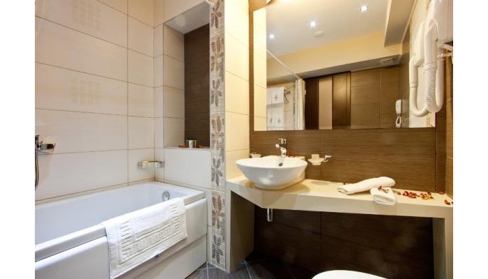 Earth And People Hotel & Spa poza 2