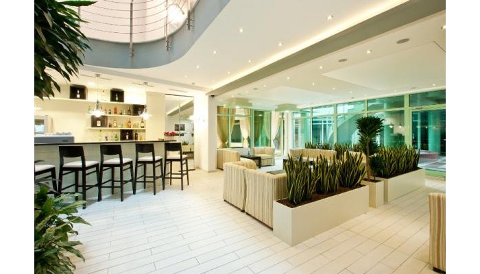 Earth And People Hotel & Spa poza 0