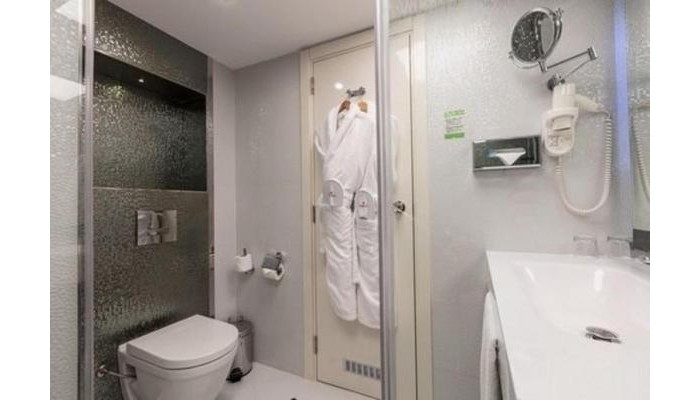 Hotel Ramada By Wyndham Sofia City Center poza 13