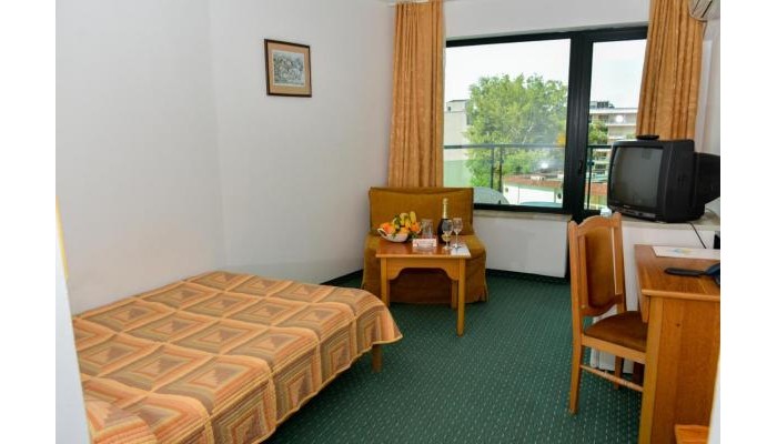 Hotel Slavyanski poza 8