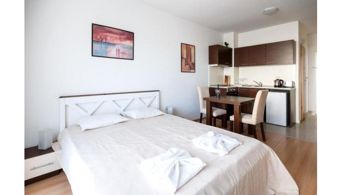 New Line Village Apartments poza 2