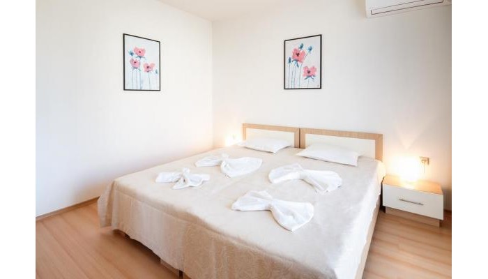 New Line Village Apartments poza 8