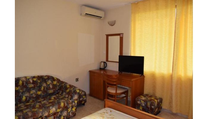 Family Hotel Chris poza 6