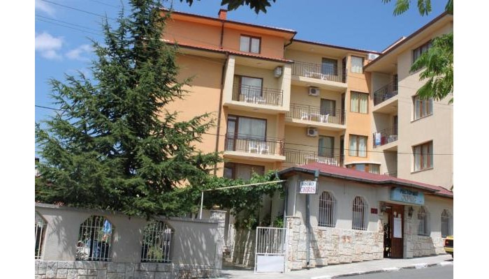 Family Hotel Chris poza 2