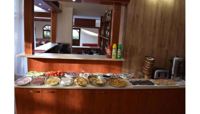 Family Hotel Chris poza 18