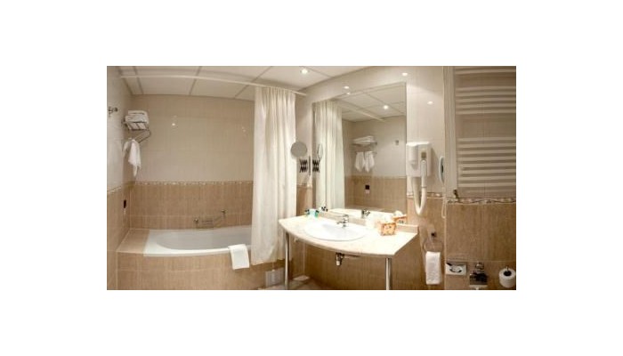 Hotel Golden Tulip poza 7