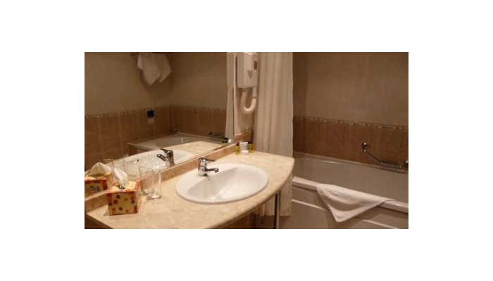 Hotel Golden Tulip poza 9